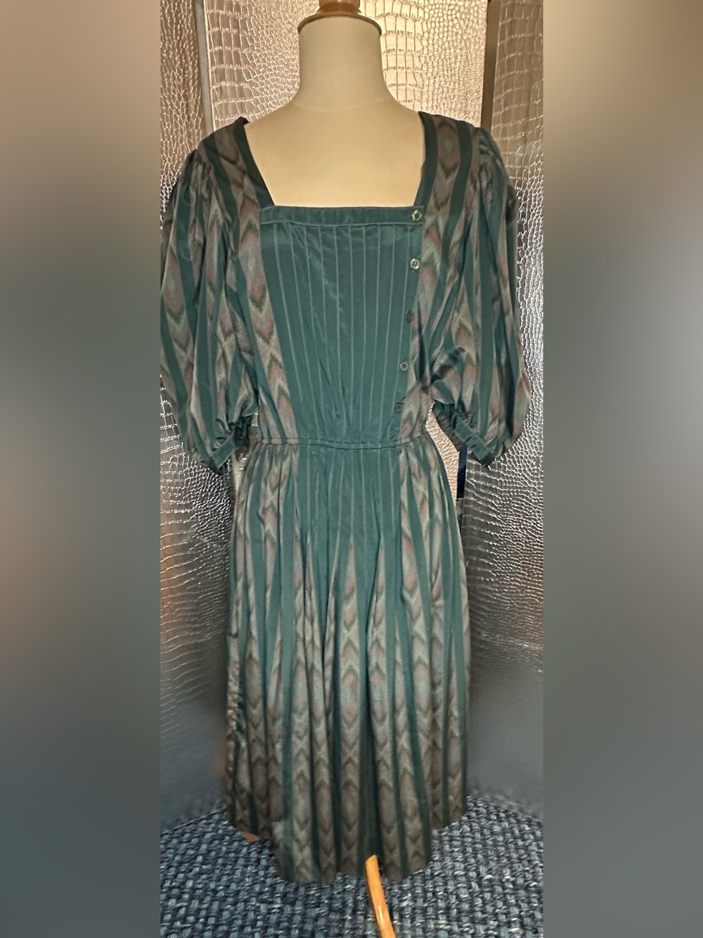 Nancy Greer Vintage Pleated Flame Stitch Print Green Brown Dress Size 16